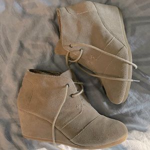 TOMS wedges